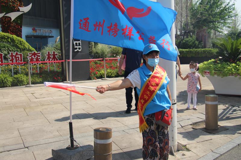 <strong>喜欢被操骚货视频</strong>